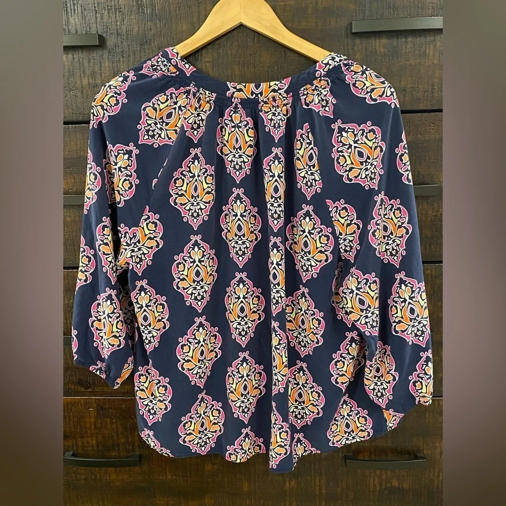 Crown & Ivy Navy 2X Blouse with Pink and Orange Pattern